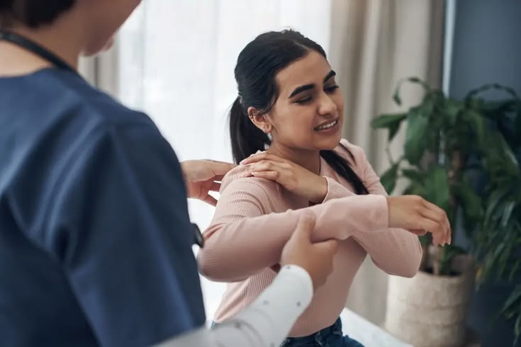 Pain in Shoulder When Benching: Causes, Fixes & When to Seek Help in Perth